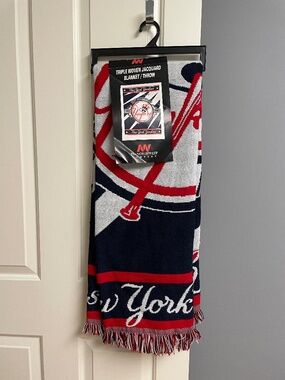 New York Yankees 100th Anniversary Blanket / Throw, NWT, 48” x 60”